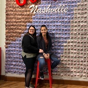 Meet your Posher, Crystal